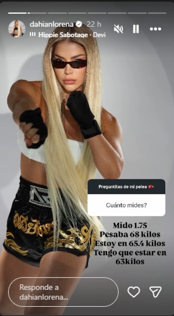 Yaya Muñoz registró 65,4 kilos en una transmisión en vivo y debe alcanzar los 63 kilos para la pelea - crédito @dahianlorena/Instagram