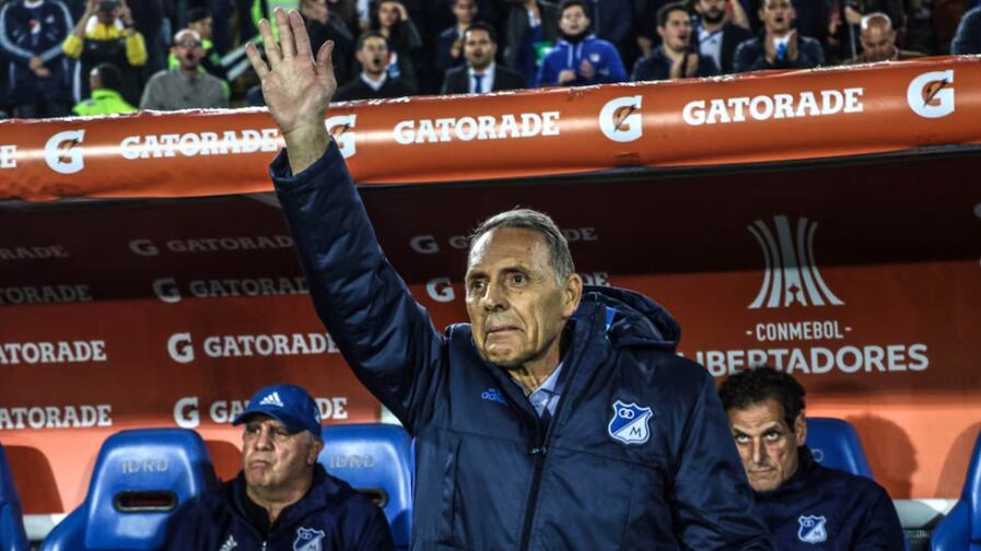 Miguel Ángel Russo es bastante querido por la hinchada de Millonarios- crédito AFP