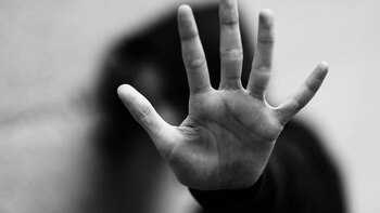 Hombre de 28 años fue arrestado por agresión sexual contra una menor: todo quedó grabado en cámaras de seguridad