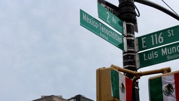 Canciller Marcelo Ebrard devela calle