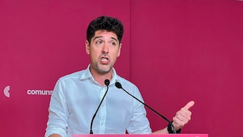Los Comuns le piden pasar "de las palabras a los hechos" en los abusos y hablar en catalán