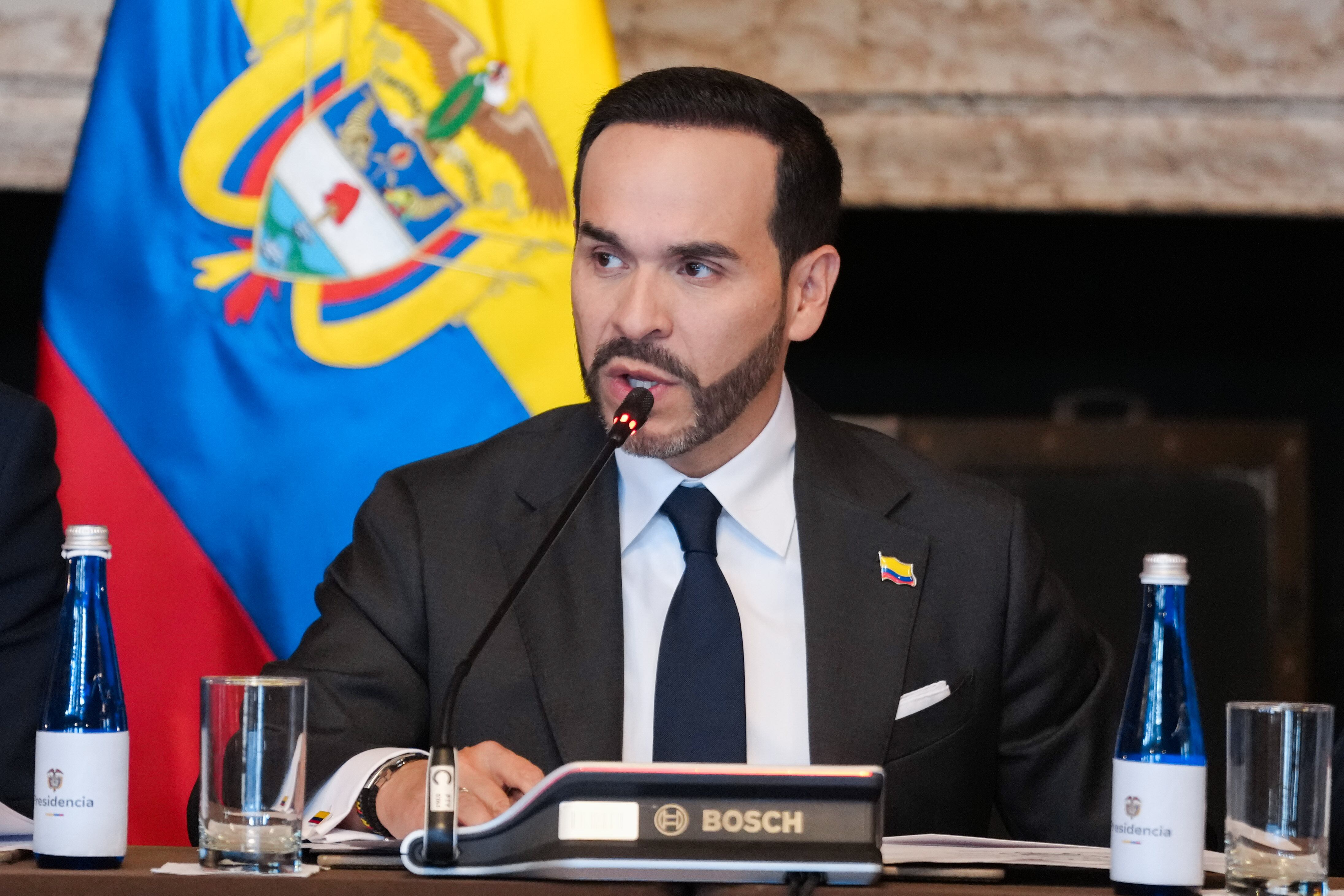 El presidente Abelardo de la Espriella durante la alocución presidencial en la que presentó el balance de afectados y el plan de reconstrucción para el país tras el sismo - crédito Juan Diego Cano/Presidencia