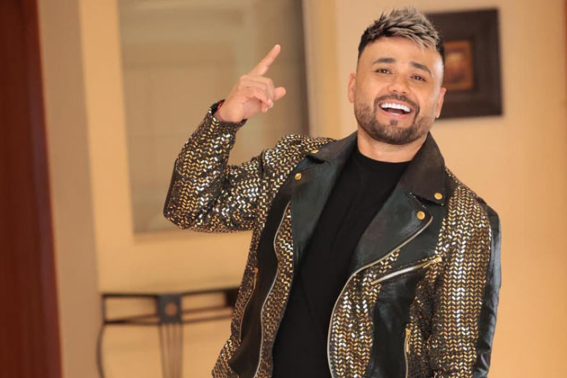 Los seguidores aseguran que a Ciro Quiñonez lo ven involucrado en muchos proyectos y hasta situaciones personales de sus colegas - crédito @CiroQuiñonez/YouTube