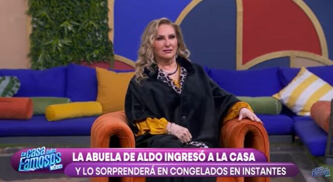 Doña Lety abrazó a su nieto y le foreció palabras reconfortantes para que siga fuerte en la competencia.(Captura de pantalla YouTube)