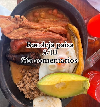 La tradicional bandeja paisa de