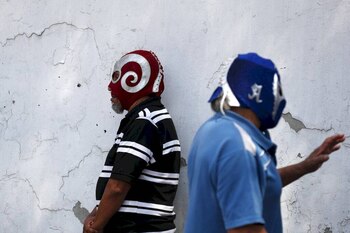 Después del fútbol, la lucha