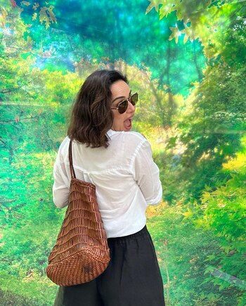(Instagram/@adelareguera)