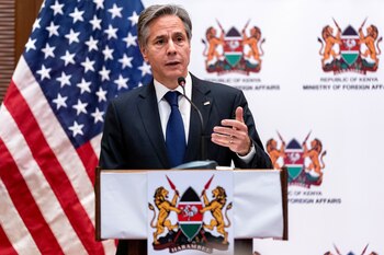 Antony Blinken habla durante una