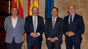 Louzán y De la Fuente asisten a la recepción por el Día de la Comunidad Valenciana