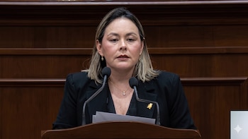 En dos horas aprueban licencia de Rocha Moya y designan a Yeraldine Bonilla como gobernadora interina de Sinaloa