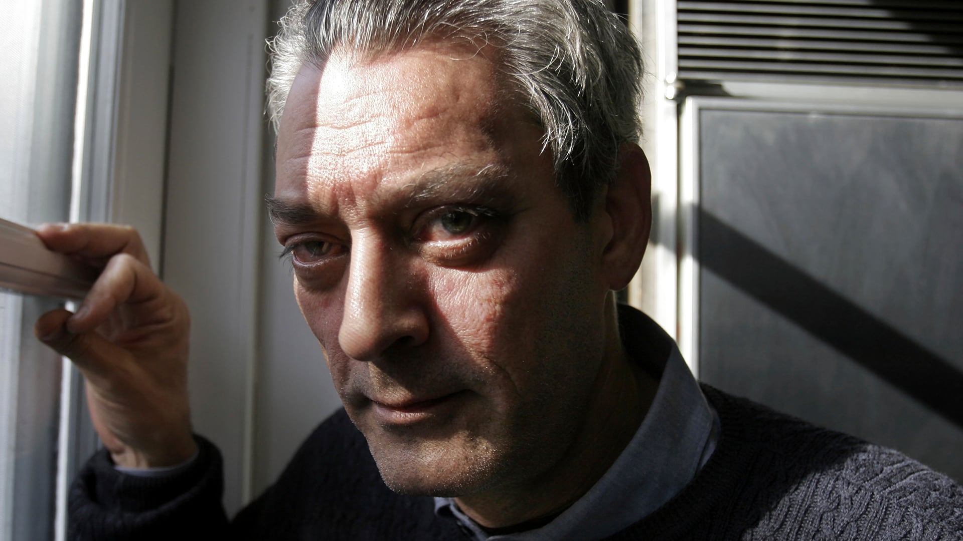 Paul Auster, escritor estadounidense: “El mundo ha ido de horror en horror, pero los seres humanos seguimos existiendo, enamorándonos y hallando alegría”