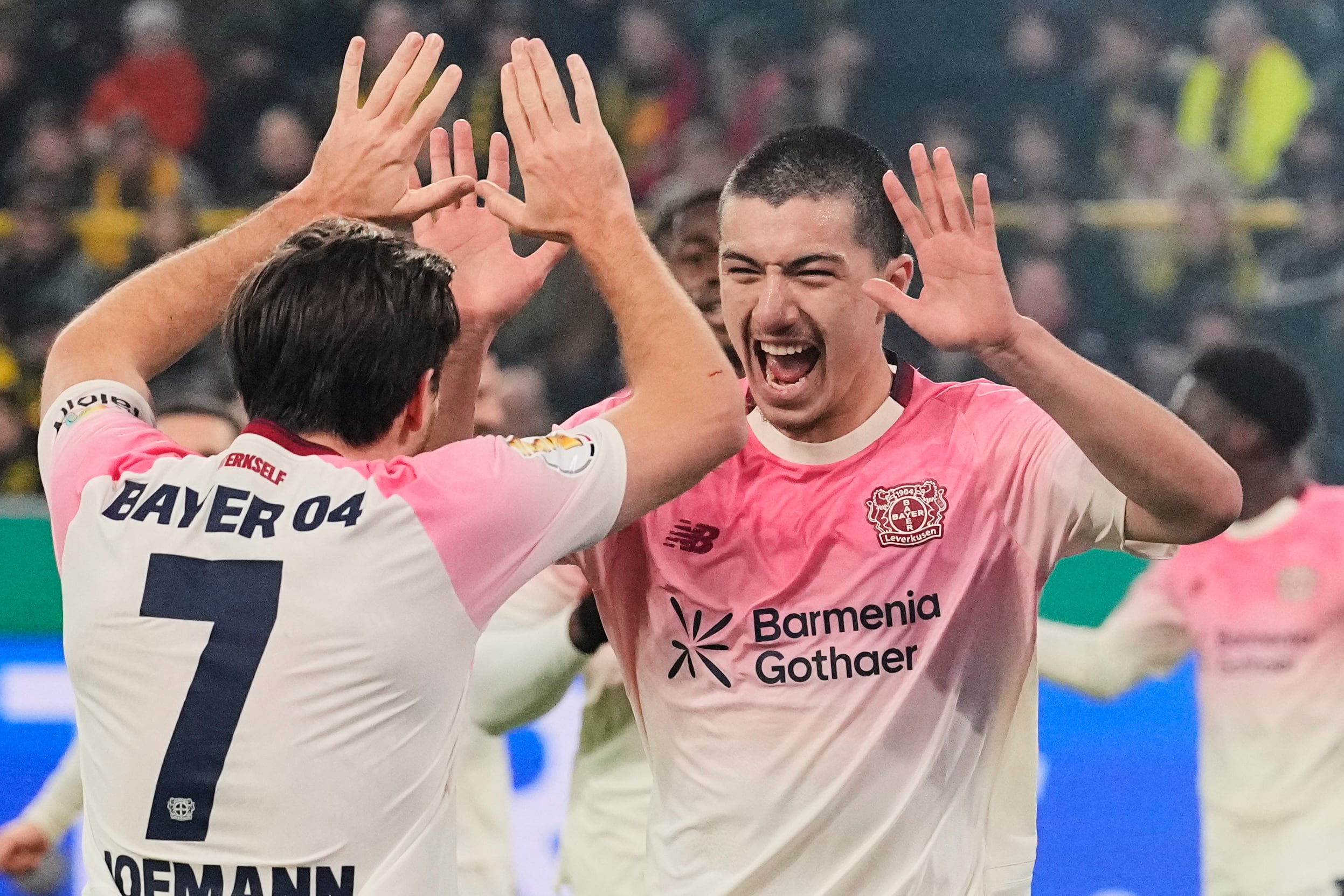 Lverkusen recibe al Newcastle (AP)