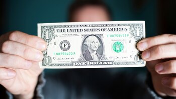 La evolución del dólar está influenciada por elementos internacionales y locales, entre los que sobresale el reciente recrudecimiento del conflicto en Medio Oriente.