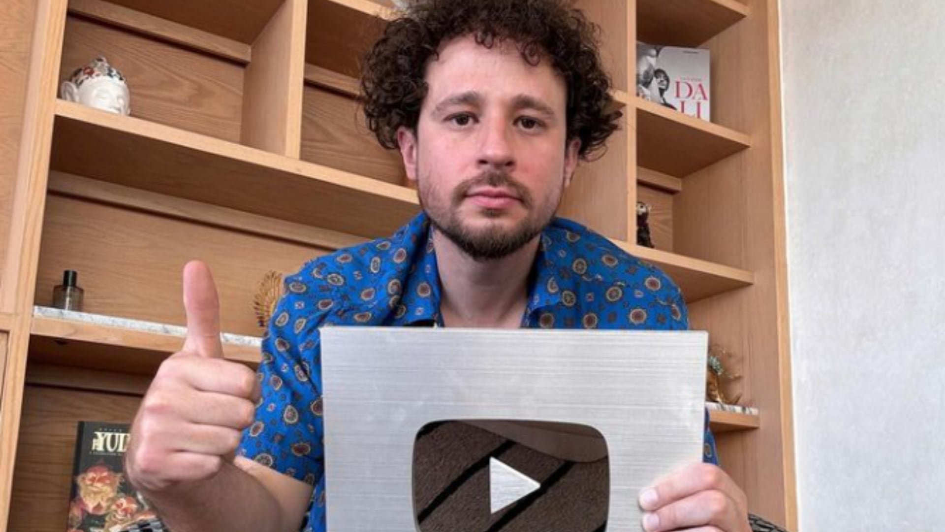 (Instagram: @luisitocomunica)