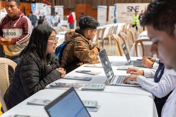 La PEA de Guatemala alcanza 8,2 millones de personas, con una tasa de desempleo abierto cercana al 2% y una informalidad que concentra a 5,3 millones de trabajadores.