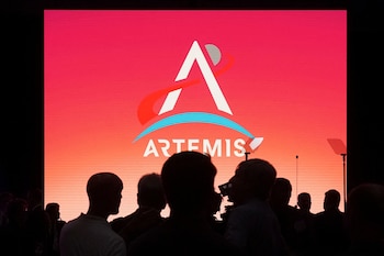 Los astronautas de Artemis II en 2024 prepararán las condiciones para que en la misión Artemis III otros colegas puedan pisar la Luna (REUTERS/Go Nakamura)