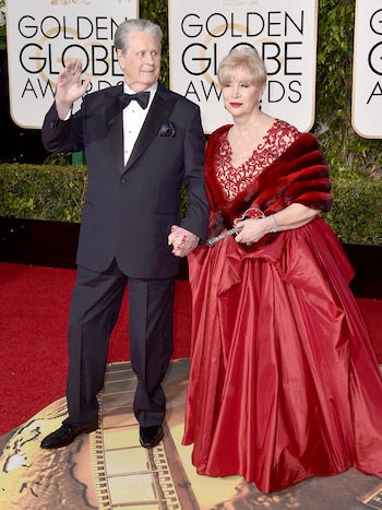 Brian Wilson junto a su