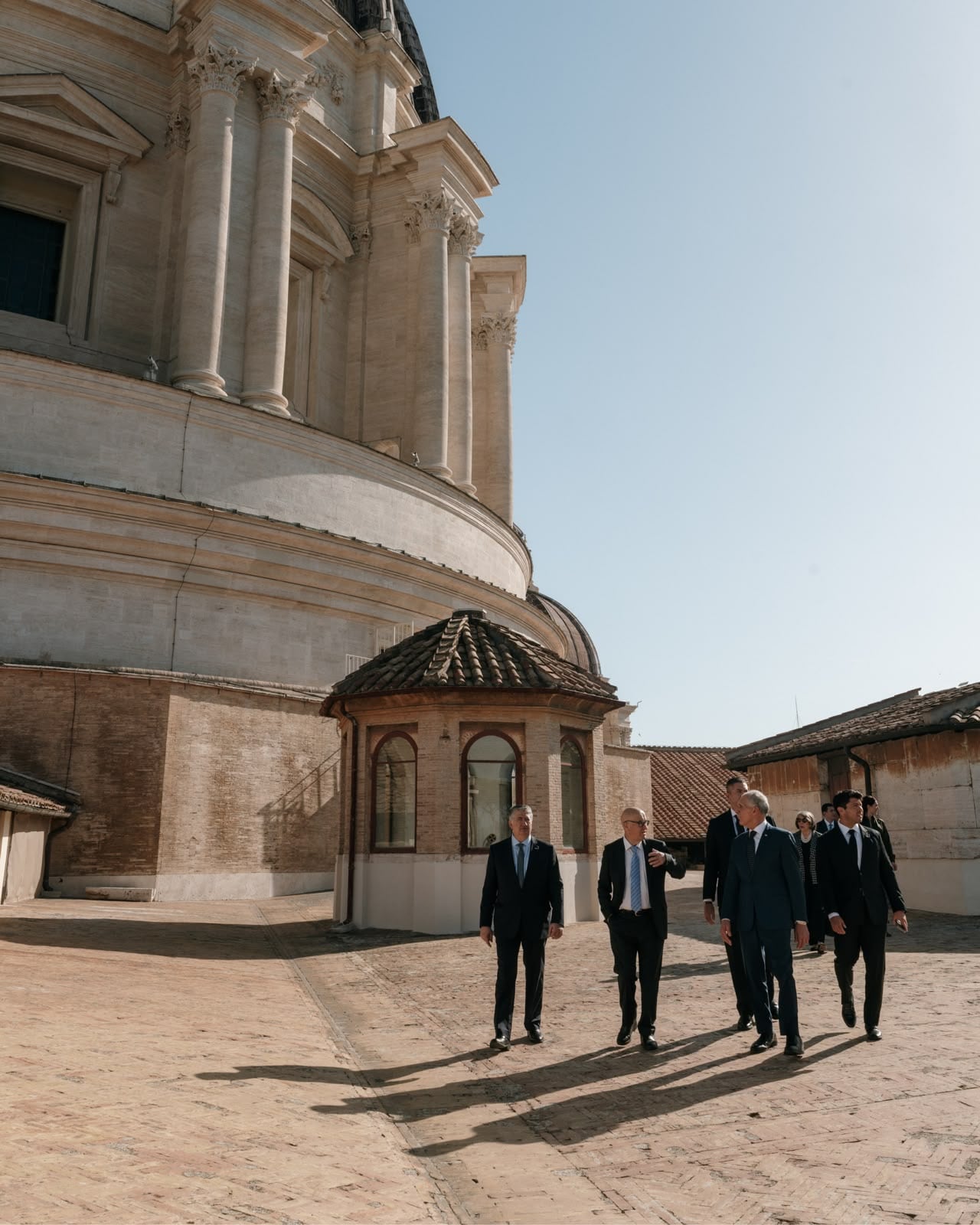 El presidente también recorrió la Basílica de San Pedro como parte de las actividades de su agenda oficial en el Vaticano. (Fotos: Casa Presidencial)