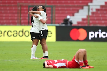 Corinthians superó por 2-1 a Santa Fe en las semifinales de la Copa Libertadores, además de vencer por segunda ocasión a las rojas en la edición de 2026 - crédito EFE/ STR