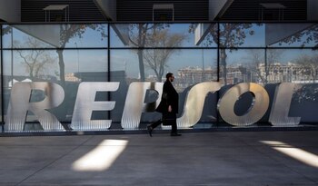 La empresa española encontró dos yacimientos de petróleo en frente de las costas de Tabasco y Veracruz (Foto: Reuters / Andrea Comas)
