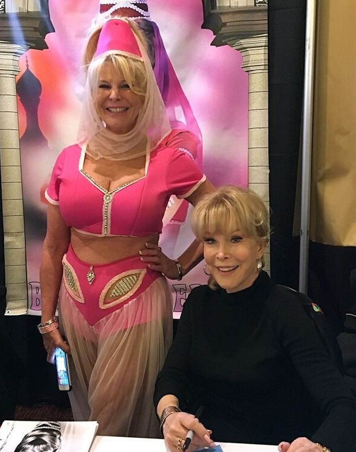 A los 95 años, Barbara Eden afirmó que no piensa retirarse y que aceptaría cualquier papel si el guion está bien escrito (Instagram/@officialbarbaraeden)