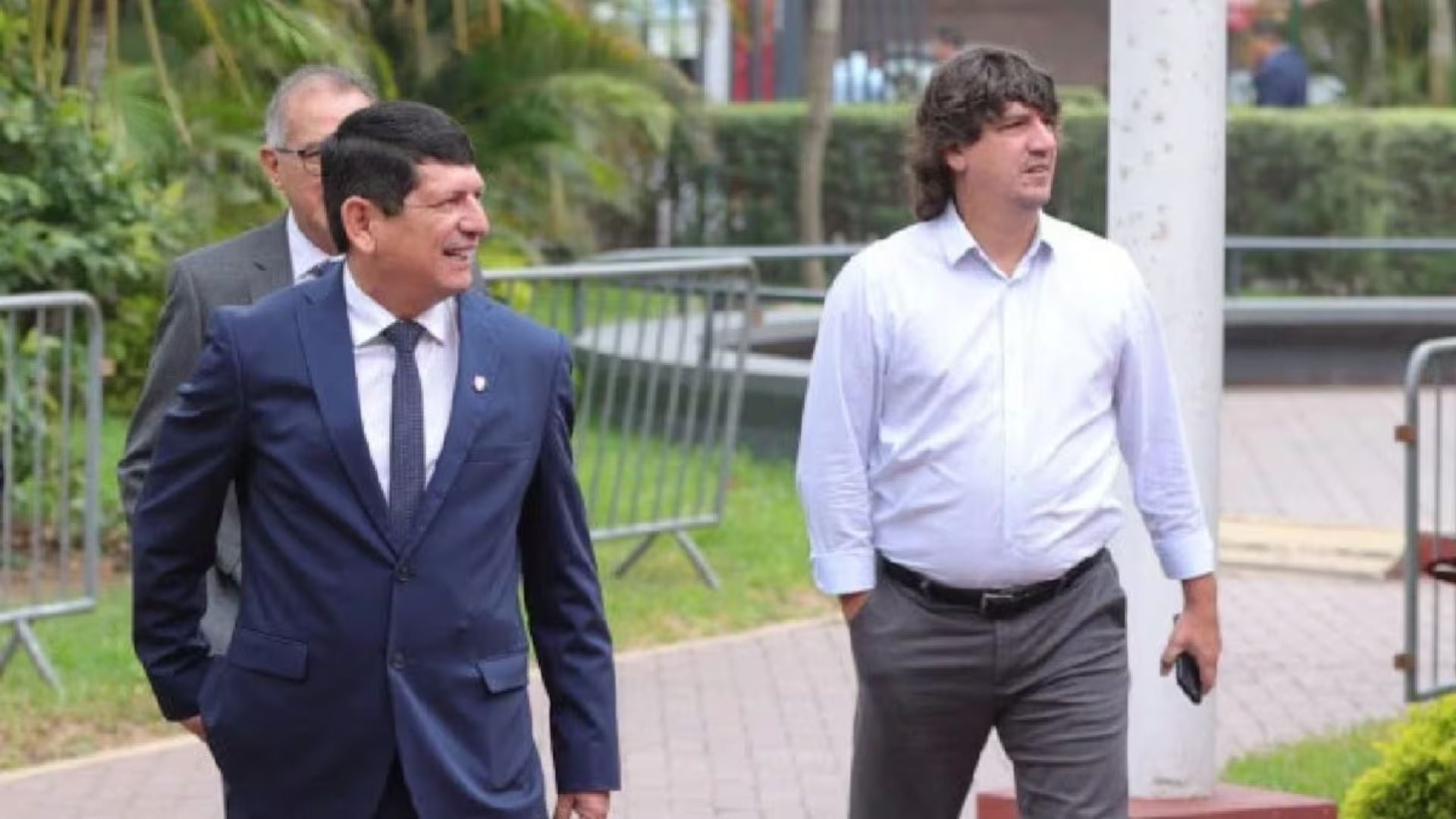 Agustín Lozano al lado de Jean Ferrari en una reunión por la organización de la Liga 1. - Crédito: Difusión