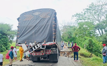 La comunidad sufre daños en