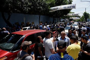 Desde temprano, varias glorias del Xeneize se presentaron para dejar su voto en las urnas