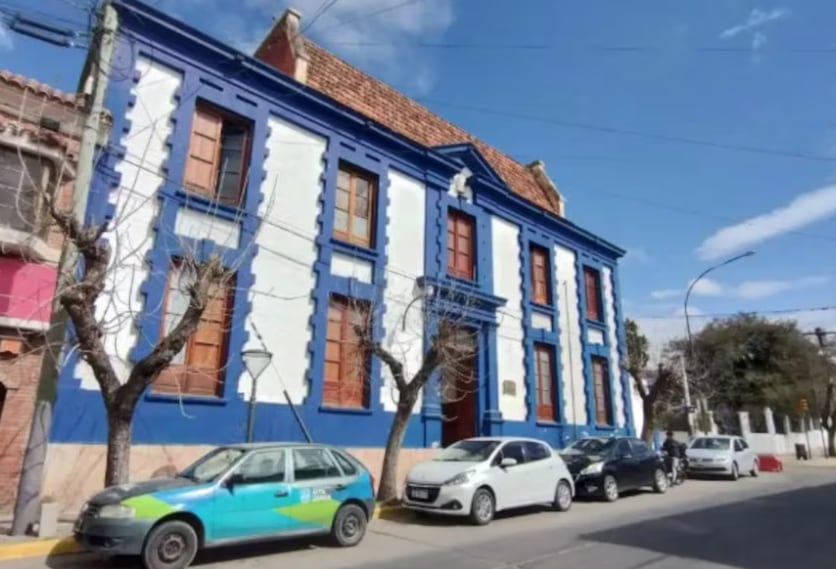 Según la denuncia, los efectivos se retiraron sin prestar asistencia médica ni identificarse formalmente, y dejaron a los jóvenes en la vía pública