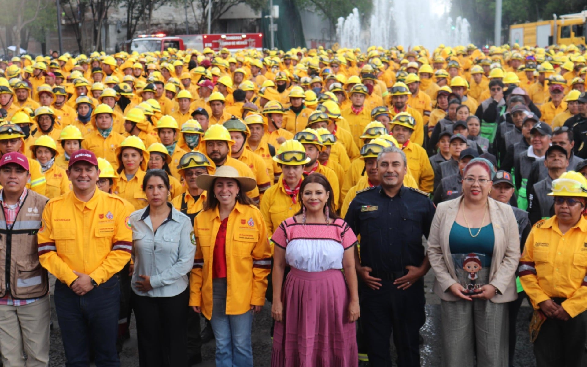 Clara Brugada, jefa de Gobierno de la Ciudad de México, encabezó el arranque de la Campaña a Incendios Forestales en la capital del país. Foto: X/@G_RamosSotelo.