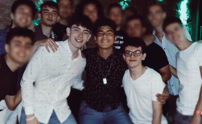 Fernando Báez Sosa junto a sus amigos del Colegio Marianista, en sus últimas vacaciones con vida