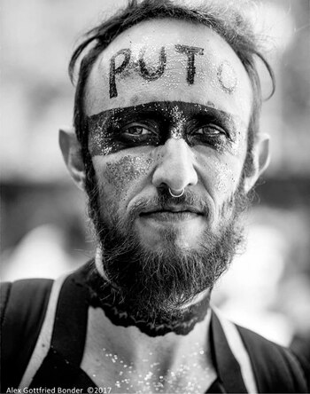 Lucas lleva con orgullo la