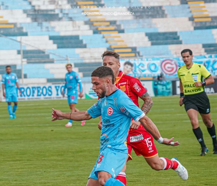 El cuadro cusqueño parecía tener el triunfo asegurado tras ponerse 3-0 arriba, aunque Atlético Grau recortó distancias con dos goles de Adrián Fernández. La visita buscó el empate hasta los últimos minutos. (Deportivo Garcilaso)