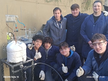 Docente Pablo Enjo- Proyecto De Plástico a Petróleo