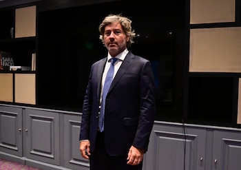 Juan Bautista Mahiques (Maximiliano Luna)