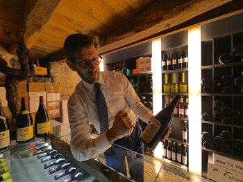 El sommelier Sergio Calderón ha