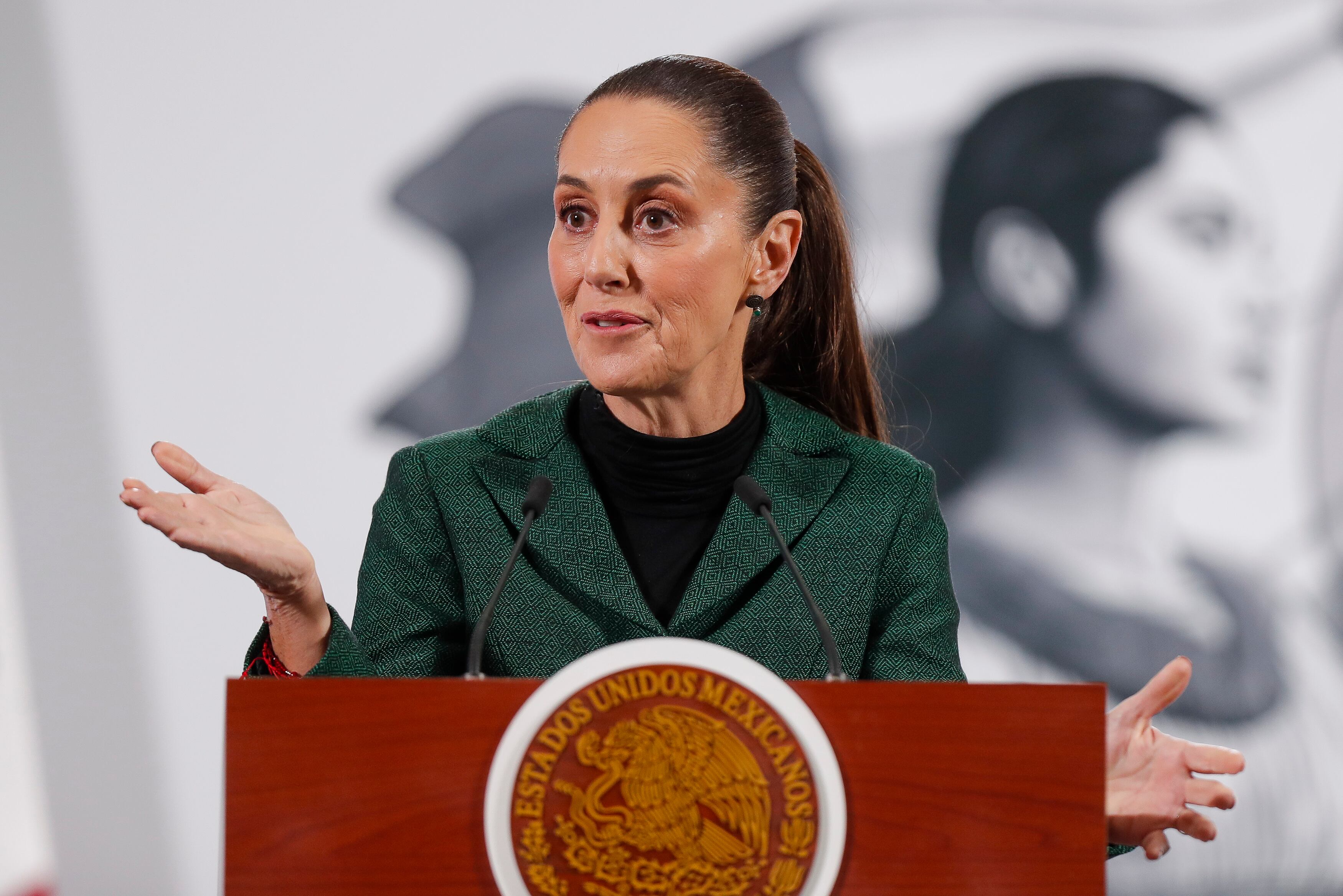 La presidenta de México, Claudia Sheinbaum, busca sancionar la difusión de propaganda extranjera (EFE/ Isaac Esquivel)