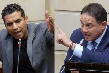 El senador David Racero recibió un llamado de atención de Honorio Henríquez durante su intervención en el debate de moción de censura contra el ministro de Defensa, Jorge Mora. - crédito captura de video