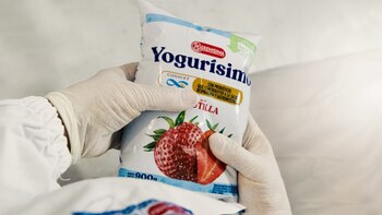 El yogurt bebible de frutilla