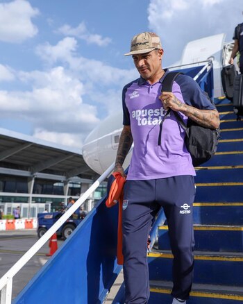 Paolo Guerrero llegó a Tarapoto para el César Vallejo vs Unión Comercio por Liga 1 2024.