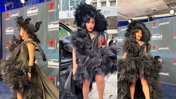 Yina Calderón deslumbró con cuervos y un sombrero puntiagudo en los premios Billboard en Miami