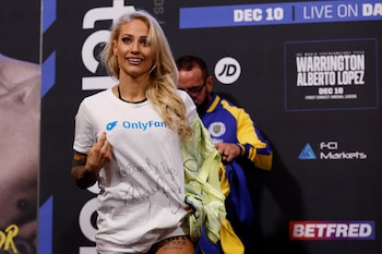 Ebanie Bridges destaca en cada