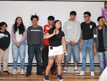 El programa “Jóvenes Construyendo el Futuro” vincula a miles de jóvenes con empresas, instituciones públicas y talleres para aprendizaje práctico y fortalecimiento de capacidades (INJUVECDMXoficial)