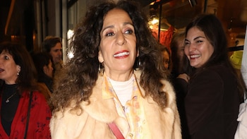 Rosario Flores reúne a su