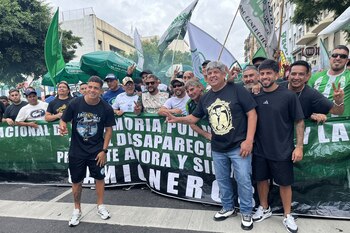 Los dilemas que jaquean a Moyano: paritarias desfasadas, pérdida de poder sindical y conflictos con el sello familiar