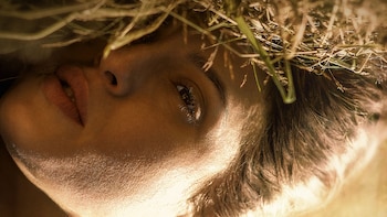 La película de Netflix que adaptó una de las mejores novelas de Samanta Schweblin: una intriga rural con elementos fantásticos