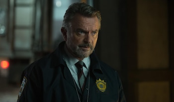 Sam Neill en la película 'El pasajero', de Jaume Collet-Serra.