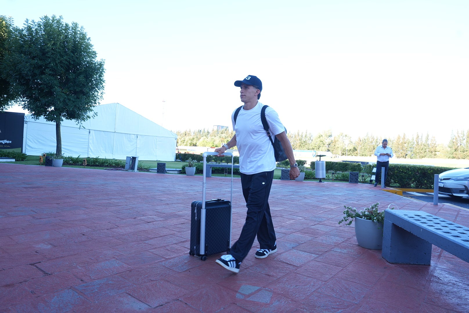 Giuliano Simeone, uno de los primeros en llegar a Ezeiza para concentrar con la Selección