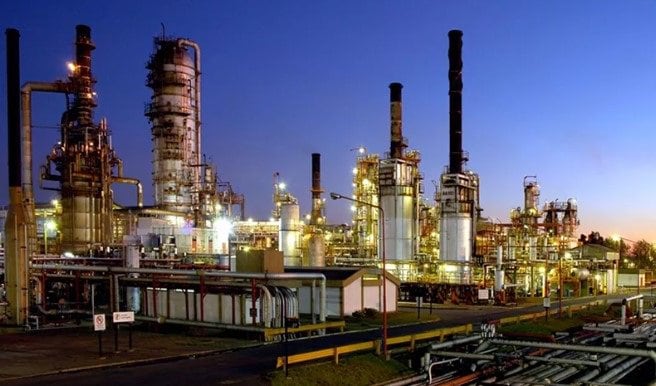 La petrolera estatal argentina YPF gana 2.494 millones hasta septiembre frente a unas pérdidas de 154 millones
