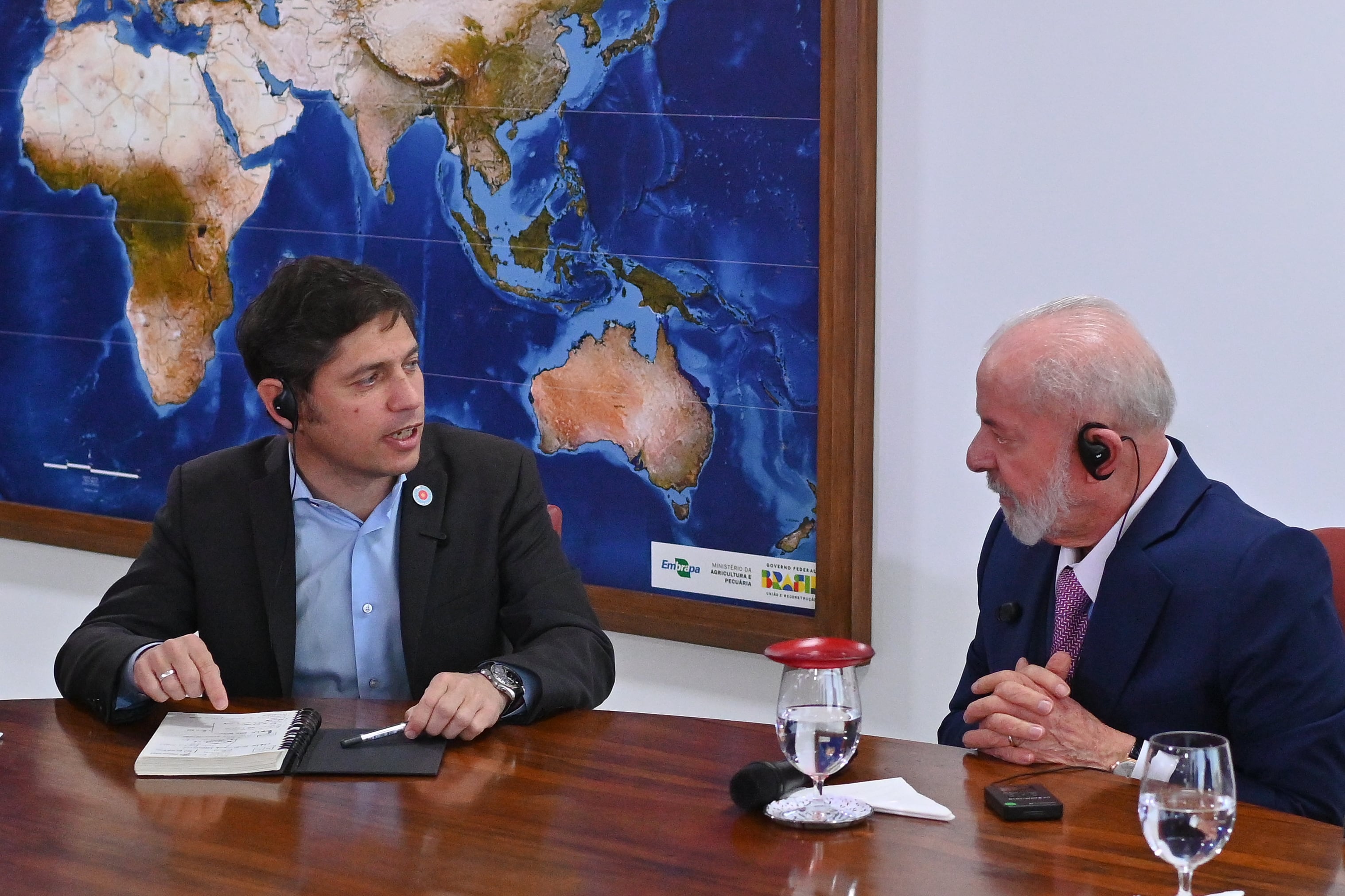 Luiz Inácio Lula da Silva hablando con Kicillof (EFE)